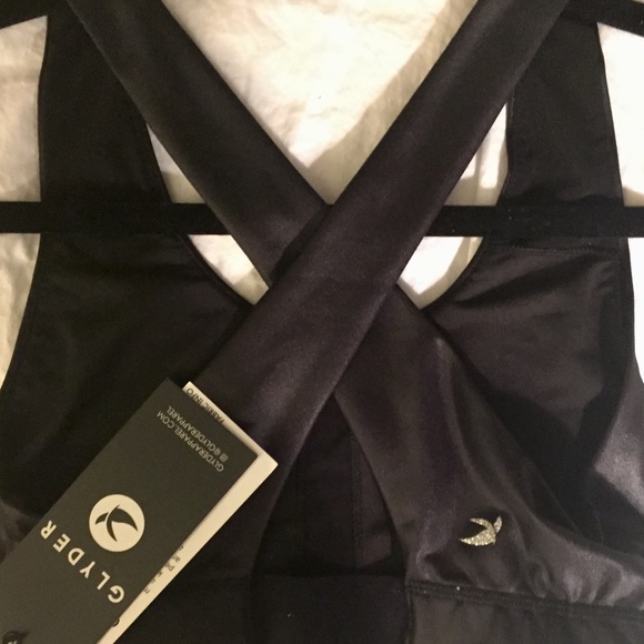 Glyder Tops - GLYDER Black Everlast Sports Bra Small Top